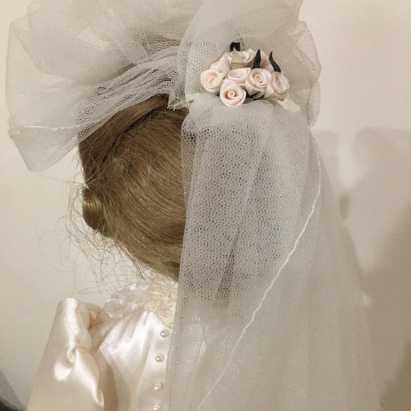 Bride doll - Picture 6 of 7